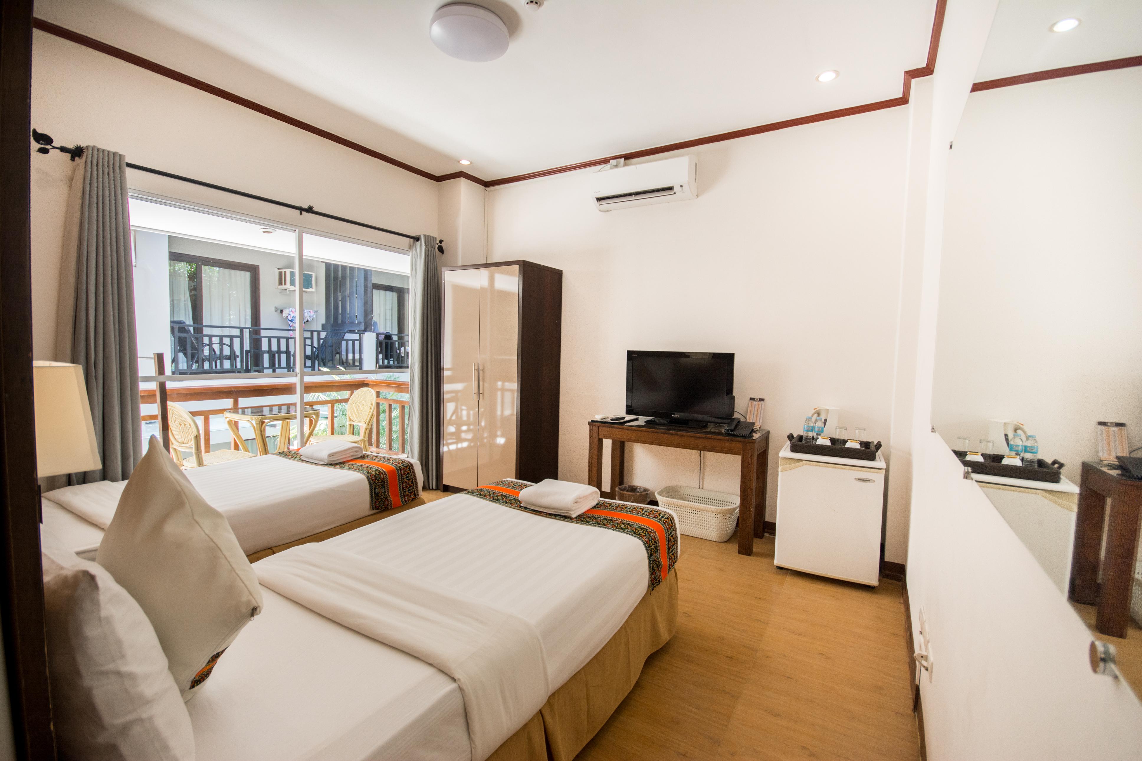 ซูร์ บีช รีสอร์ต Hotel Balabag  ภายนอก รูปภาพ