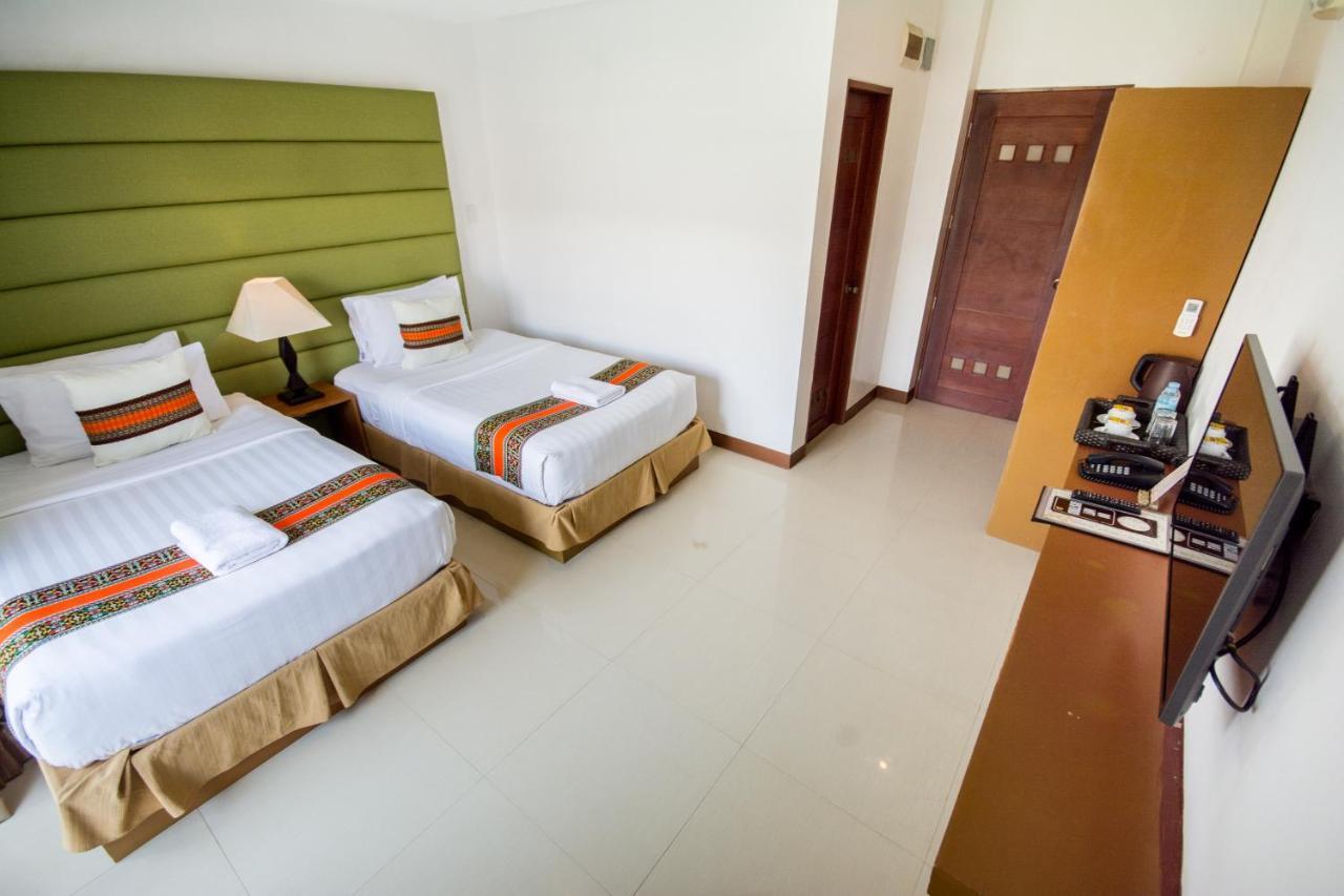 ซูร์ บีช รีสอร์ต Hotel Balabag  ภายนอก รูปภาพ
